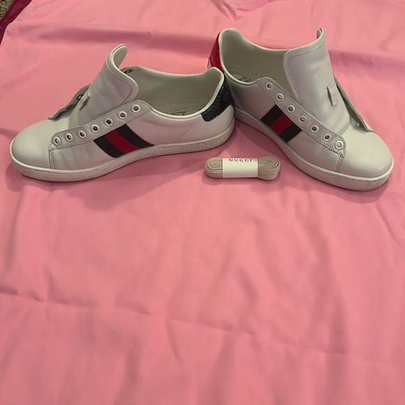 Gucci Ace Women’s Size 37 Sneaker. Return shoes arrow removed. Great condition! - Picture 1 of 10